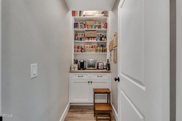 20752 Veneto Way, Porter Ranch CA: https://media.crmls.org/mediaz/bb05323b-e88d-4e91-801b-f10d4d796090.jpg