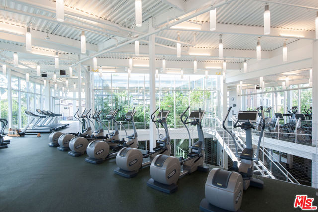 12936 Discovery, Los Angeles CA: https://media.crmls.org/mediaz/bb058b32-e466-45d8-9539-c5d55b45b49f.jpg
