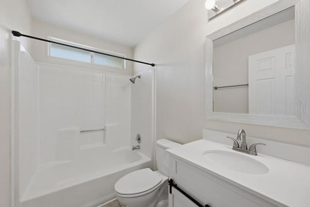 Detail Gallery Image 25 of 40 For 647 via Costa Rica, Vista,  CA 92081 - 3 Beds | 2 Baths