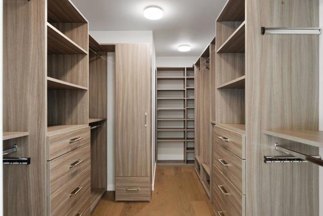 45 Kammerer Court, Hillsborough CA: https://media.crmls.org/mediaz/bb05c71c-0e9a-401e-9f8a-6de0dc895099.jpg