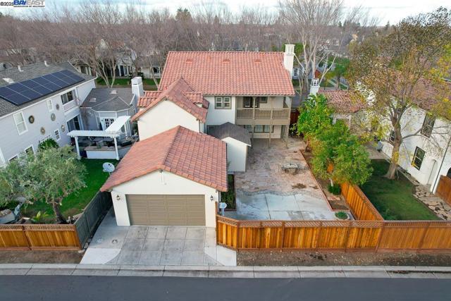 2744 Redbridge Rd, Tracy CA: https://media.crmls.org/mediaz/bb05d2a4-52ac-4bda-b052-0a0012f73c9e.jpg