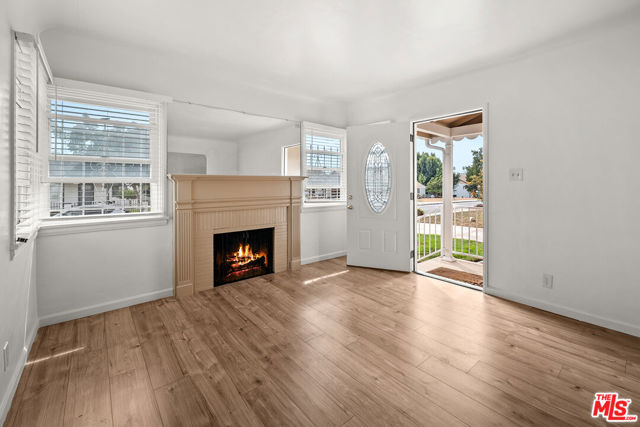 3961 W 64th Street, Los Angeles CA: https://media.crmls.org/mediaz/bb073a1c-1aaf-46ca-a43c-16c2b25615db.jpg
