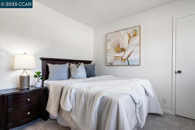 207 Midway Dr, Martinez CA: https://media.crmls.org/mediaz/bb0749e9-0b67-4018-a3b5-cc4b4ed4e994.jpg
