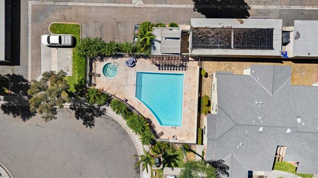 506 Calle Montecito, Oceanside CA: https://media.crmls.org/mediaz/bb07cf26-992a-49e1-b783-7924e4961fe7.jpg