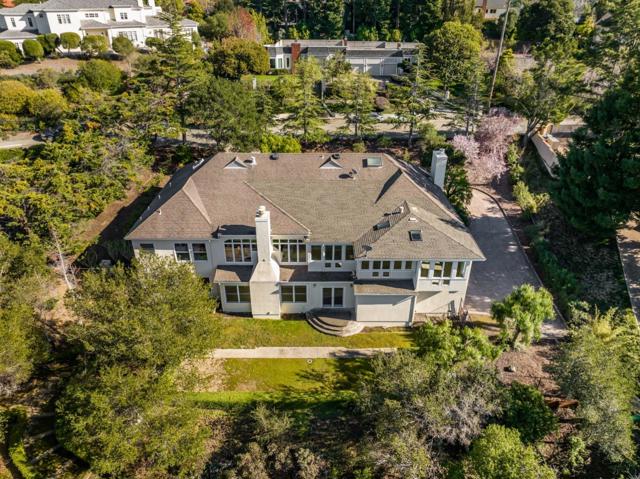 46 Eugenia Way, Hillsborough CA: https://media.crmls.org/mediaz/bb0863b7-c033-47de-9b1d-62ecc18ffab5.jpg