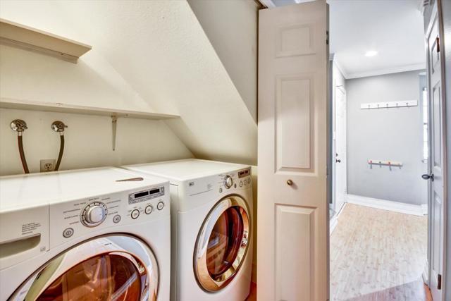175 Evandale Avenue, Mountain View CA: https://media.crmls.org/mediaz/bb095cfe-646e-4faf-9350-324b0f3d7ab1.jpg