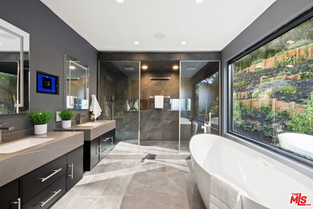 MLS #25625753 image #19