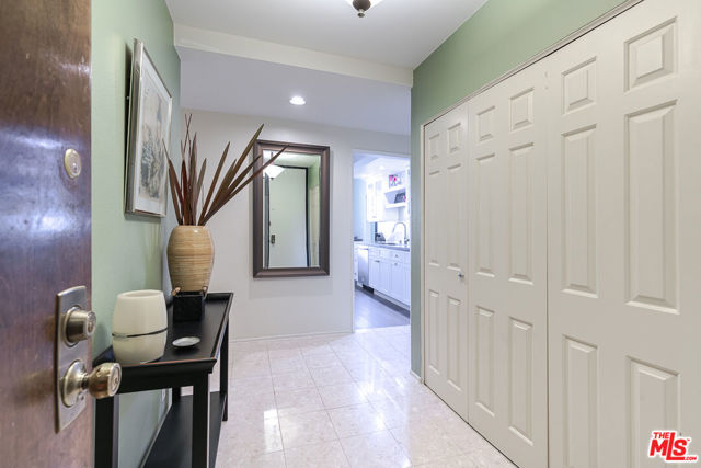 11322 Camarillo Street, 201 photo 2