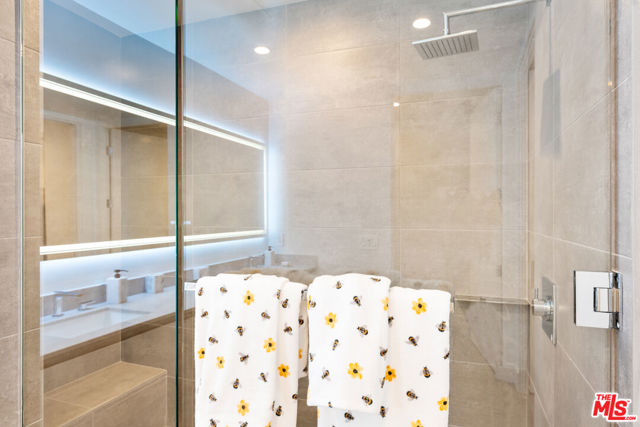 728 N Sweetzer Avenue, West Hollywood CA: https://media.crmls.org/mediaz/bb0a3e26-cfab-4b1e-a767-029c68431d55.jpg
