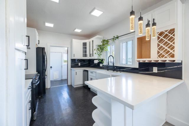 11835 Hobday Road, Wilton CA: https://media.crmls.org/mediaz/bb0a4b8c-12ac-4a18-b29b-3c981c27fc8d.jpg