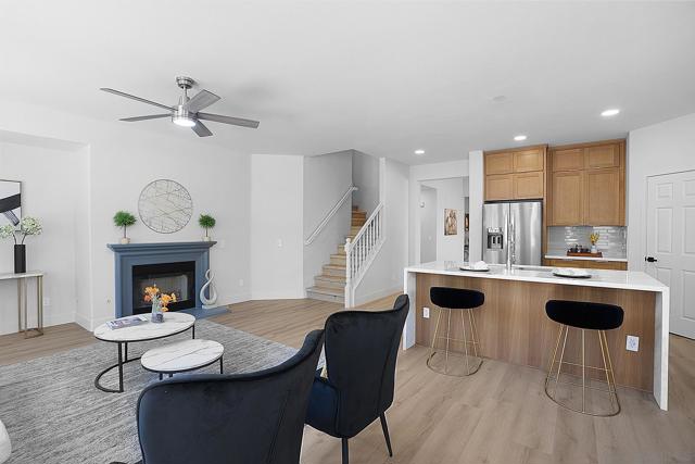 1120 Parkview Dr, Oceanside CA: https://media.crmls.org/mediaz/bb0ab279-1239-45fc-8ff7-48c8b27a1c8c.jpg