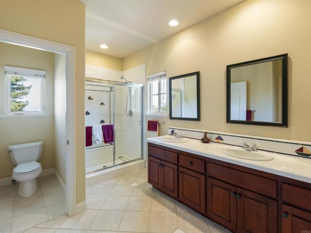 2535 San Clemente Avenue, Vista CA: https://media.crmls.org/mediaz/bb0b310a-7eb0-47fb-b290-64f1fdab1bf8.jpg