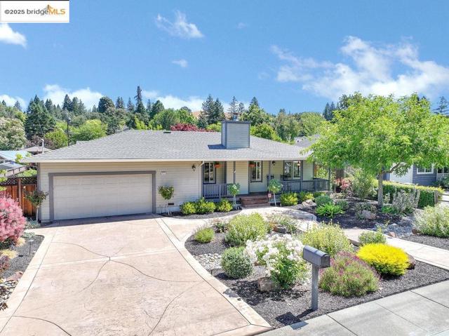 1271 Camino Tassajara, Danville CA: https://media.crmls.org/mediaz/bb0b8258-a4d4-4e25-8a9a-99babfdf616a.jpg