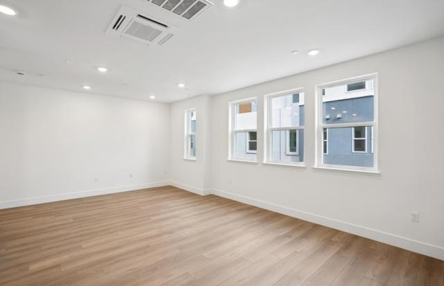 Image 23 of 46 For 671 Lindendale Court 168-18 Pla