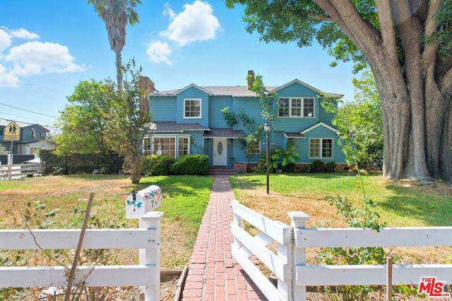 4909 Morse Avenue, Sherman Oaks CA: https://media.crmls.org/mediaz/bb0c0533-fb52-4465-9801-851e2c80cede.jpg