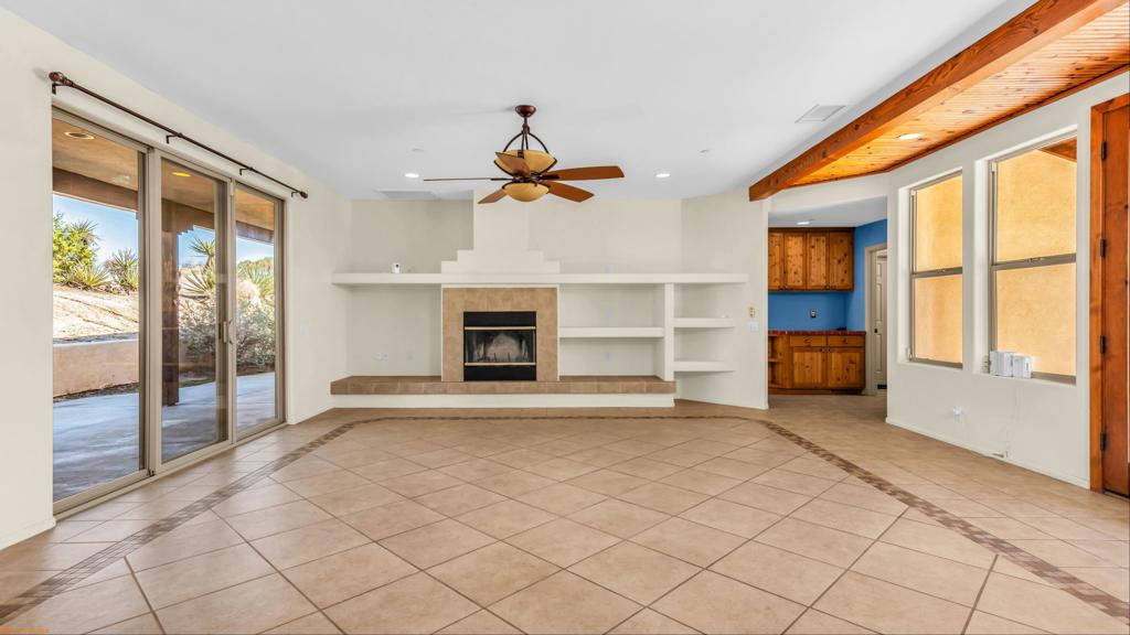 MLS #219136310DA image #5