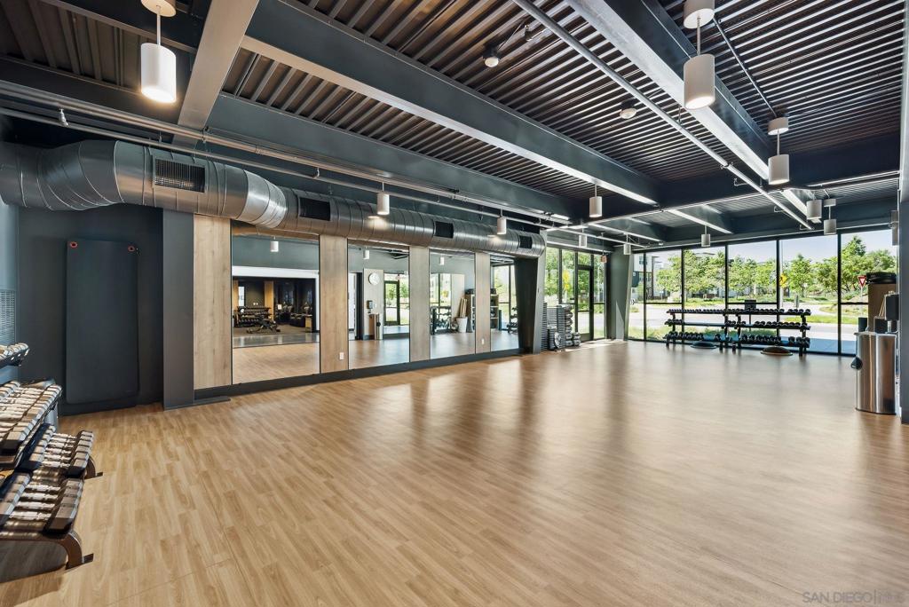 MLS #250035606SD img 57