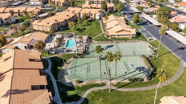 Image 20 of 26 For 78650 Avenue 42  719