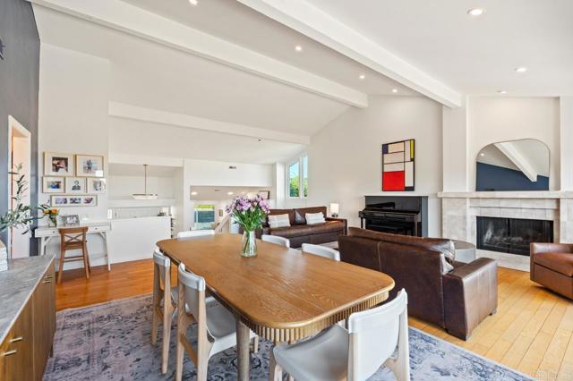 2163 Caminito San Martin, La Jolla CA: https://media.crmls.org/mediaz/bb0fcca6-fe0d-48bf-a23f-d0f699fb2564.jpg