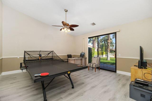 10321 Sunningdale Drive, Rancho Mirage CA: https://media.crmls.org/mediaz/bb0fd1b4-2f70-4239-b732-d21e2ba4335f.jpg