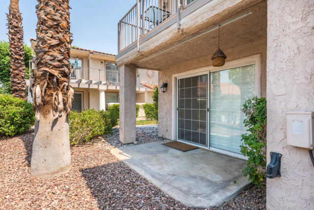 505 S Farrell Drive, Palm Springs CA: https://media.crmls.org/mediaz/bb0fec3d-0b9f-48a1-9a4d-0062d31fe7a6.jpg