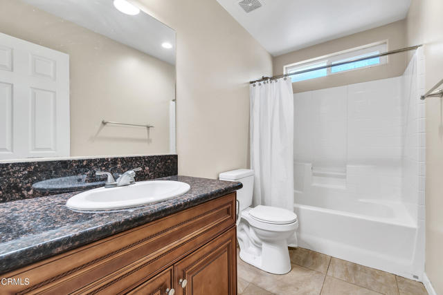 17717 Bangor Avenue, Hesperia CA: https://media.crmls.org/mediaz/bb104975-0c20-43cb-acc2-c938748454aa.jpg
