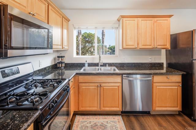 303 305 Sanford Street, Encinitas CA: https://media.crmls.org/mediaz/bb108c74-0130-4510-b344-eb81e1a9af58.jpg