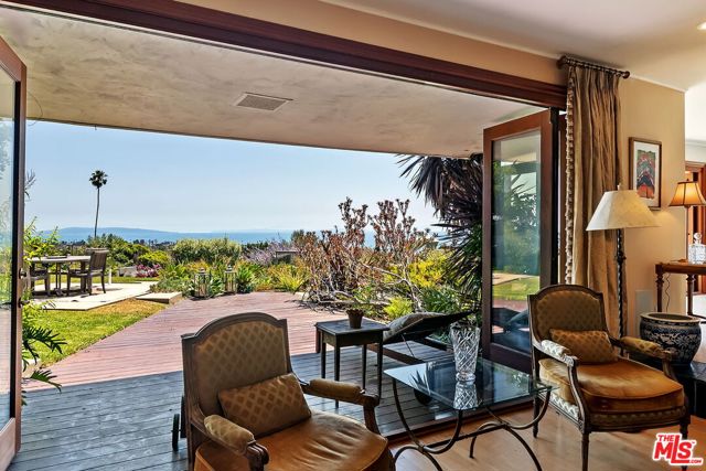 1166 LAS PULGAS Place, Pacific Palisades CA: https://media.crmls.org/mediaz/bb11ee9f-9454-4dba-a9d0-b3ab6fa9c6cb.jpg