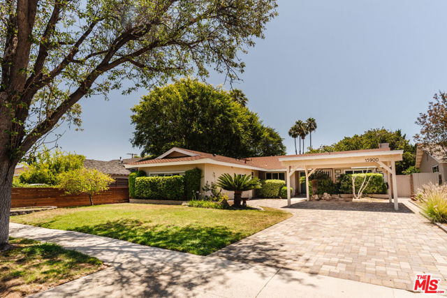 15900 Acre Street photo 2