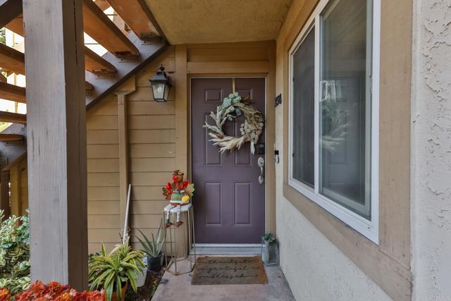 MLS: PTP2305490 Condo For Sale