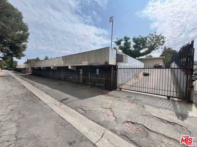8567 Balboa Boulevard, Northridge CA: https://media.crmls.org/mediaz/bb145746-d11f-4590-8638-b2a9e78c5ec0.jpg