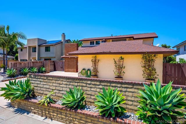4048 Raffee Dr, San Diego CA: https://media.crmls.org/mediaz/bb14e0b2-b1a3-4c15-887d-580743ff31b4.jpg