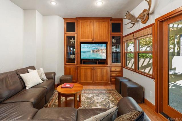 Detail Gallery Image 21 of 53 For 2195 Basswood Ave, Carlsbad,  CA 92008 - 3 Beds | 3/1 Baths