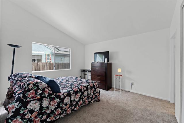 Detail Gallery Image 14 of 22 For 5133 Greenbrook St, Oceanside,  CA 92057 - 4 Beds | 2 Baths