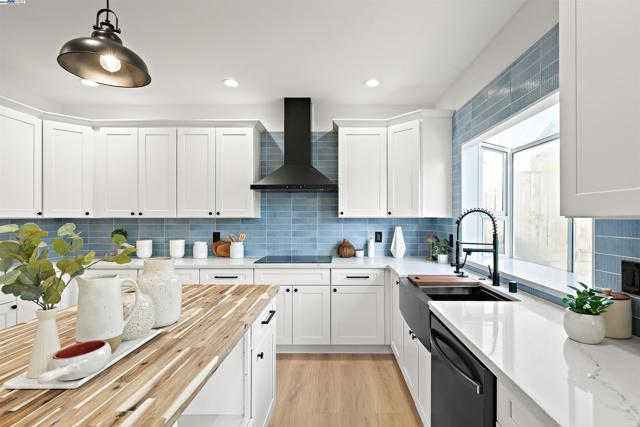 3198 Vintage Crest Dr, San Jose CA: https://media.crmls.org/mediaz/bb1608ea-2b3a-486f-8b62-7c5bb223dde3.jpg