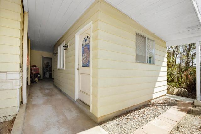 18218 Paradise Mountain Road, Valley Center CA: https://media.crmls.org/mediaz/bb1628e1-7fac-485c-9b85-578a92304128.jpg