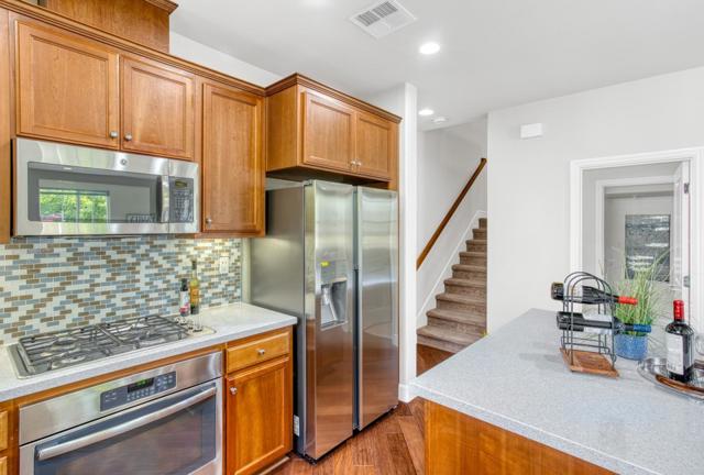 505 Holthouse Terrace, Sunnyvale CA: https://media.crmls.org/mediaz/bb169c1a-ffd9-4fe7-a364-923a93780960.jpg