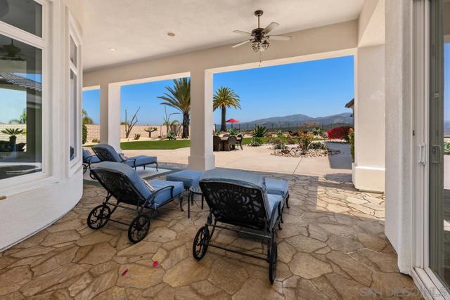 15674 Via Santa Pradera, San Diego CA: https://media.crmls.org/mediaz/bb17a5a8-dafc-453a-ab81-6c601495e8ee.jpg