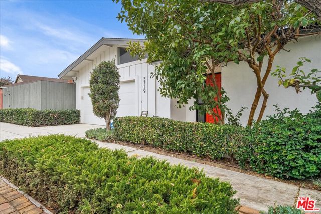 3719 Butler Avenue, Los Angeles CA: https://media.crmls.org/mediaz/bb17be7a-df98-4750-8a2f-4c6a7565262b.jpg