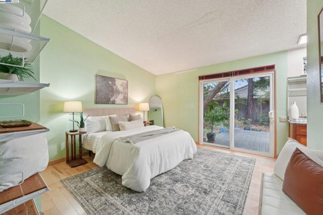 4942 Rocklin Dr, Union City CA: https://media.crmls.org/mediaz/bb17d688-30c6-444b-8175-e8e866cf82f9.jpg