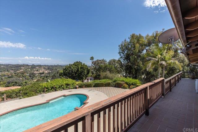 Detail Gallery Image 11 of 24 For 277 via Del Cerrito, Encinitas,  CA 92024 - 5 Beds | 5 Baths