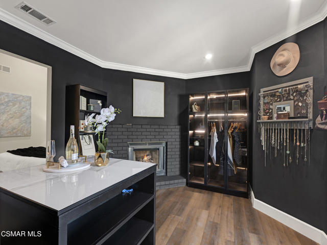 3032 E Black Hills Court, Westlake Village CA: https://media.crmls.org/mediaz/bb18167e-d9cb-4788-9717-ad222d8793f6.jpg