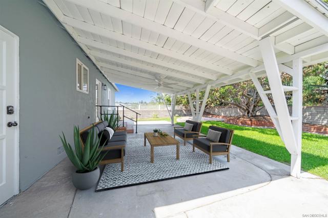 1663 Parrot St, San Diego CA: https://media.crmls.org/mediaz/bb18e3e3-1c14-4fd2-b762-f92791290bea.jpg