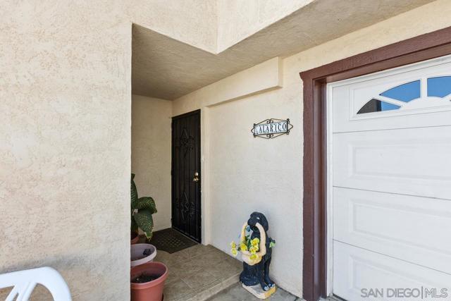 4816 Redondo Dr, La Mesa CA: https://media.crmls.org/mediaz/bb19740c-cbbb-4d91-9eb6-863b4375804f.jpg