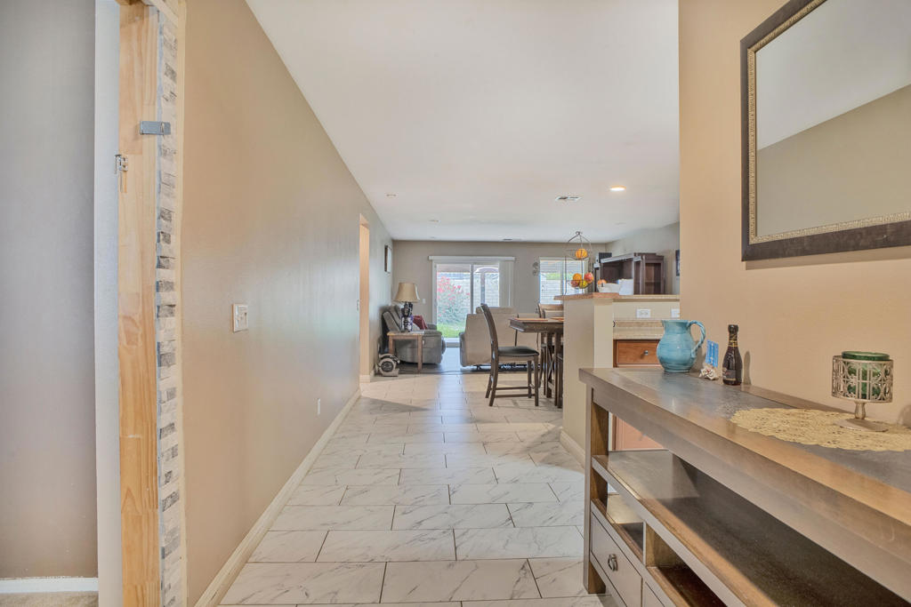 MLS #219137071DA image #3