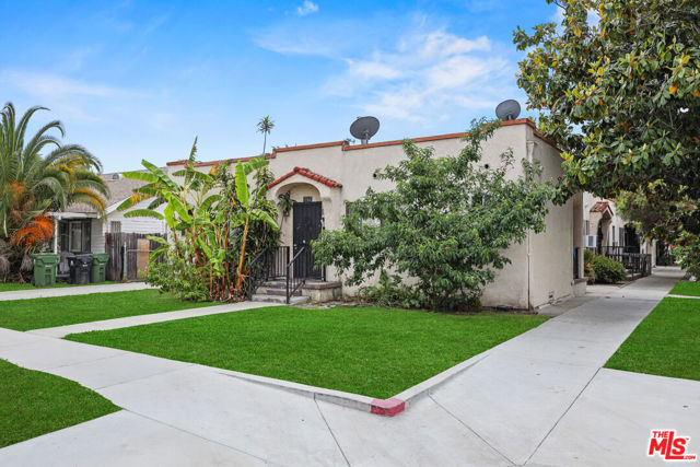 3836 S Gramercy Place, Los Angeles CA: https://media.crmls.org/mediaz/bb19e6fc-26a0-403f-820d-42cb9ffec38d.jpg