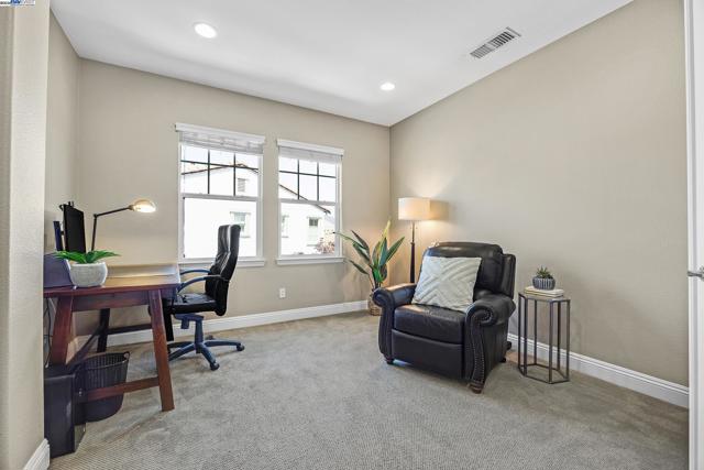 1359 Monterosso St, Danville CA: https://media.crmls.org/mediaz/bb1aa6ce-ad4a-45f1-a0aa-4d96c025c1a6.jpg