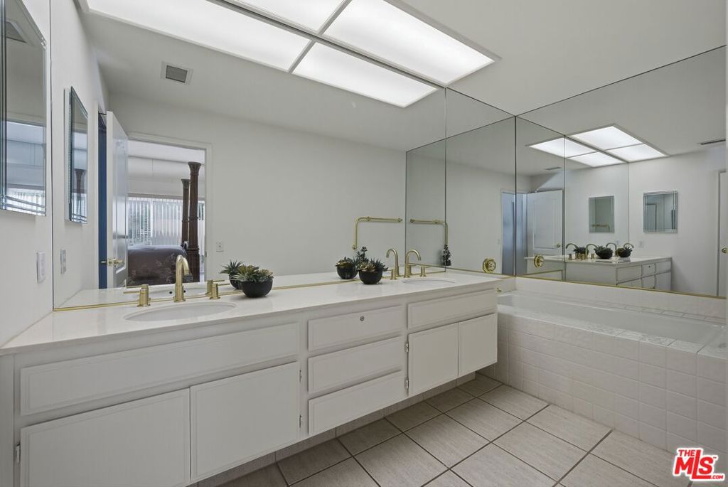 MLS #25611119 image #17