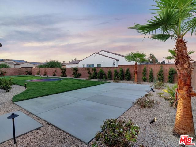 81921 Fiori Del Deserto Drive, La Quinta CA: https://media.crmls.org/mediaz/bb1b5306-809c-48e7-bdeb-d0fcd9bd85bf.jpg
