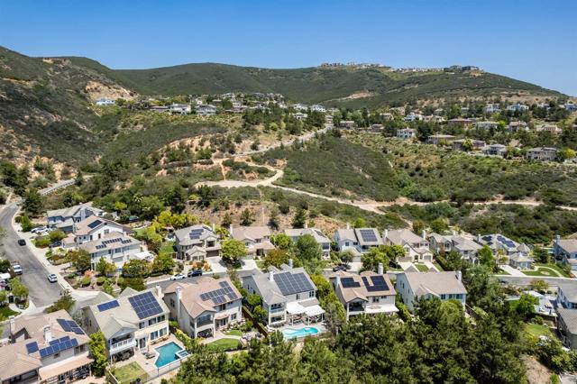 1569 Glencrest Drive, San Marcos CA: https://media.crmls.org/mediaz/bb1b8a96-3bf9-4cb0-8dff-051c999291fe.jpg